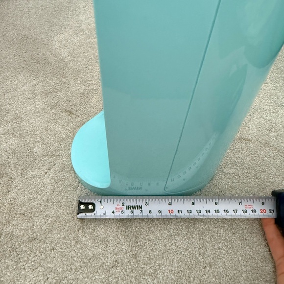 SodaStream Aqua Sparkling Water Maker - Picture 4 of 6